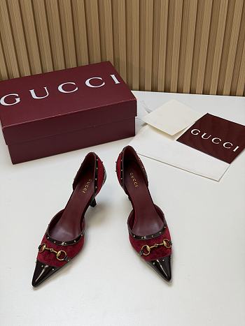 Fortok Gucci Savoy Pump Pink Horsebit d'Orsay Silhouette Velvet Burgundy 7.5cm