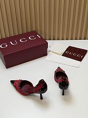 Fortok Gucci Savoy Pump Pink Horsebit d'Orsay Silhouette Velvet Burgundy 7.5cm - 2