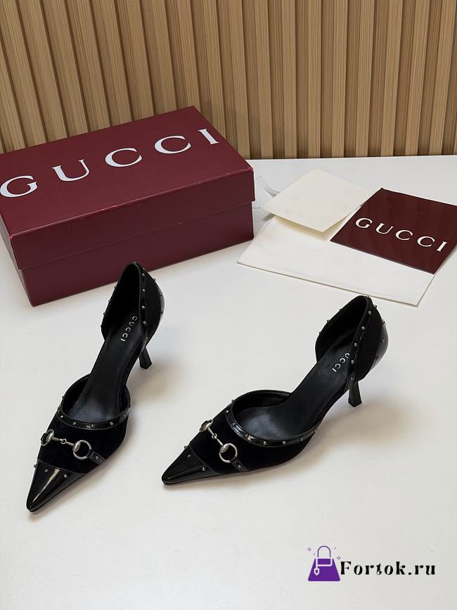 Fortok Gucci Savoy Pump Pink Horsebit d'Orsay Silhouette Velvet Black 7.5cm - 1