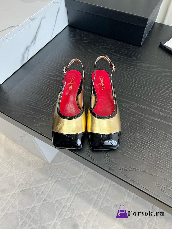 Fortok Chanel Slingback Pumps Metallic Gold Glossy Black Patent Leather Toe Cap - 1