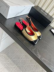 Fortok Chanel Slingback Pumps Metallic Gold Glossy Black Patent Leather Toe Cap - 2