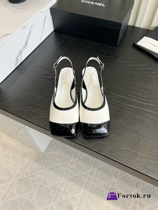 Fortok Chanel Slingback Pumps White Glossy Black Patent Leather Toe Cap - 1