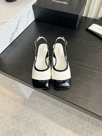 Fortok Chanel Slingback Pumps White Glossy Black Patent Leather Toe Cap