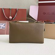 Fortok Loro Piana Extra Pouch L29 Grained Calfskin  Salty Capers 29 x 18 x 5 cm  - 6