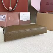 Fortok Loro Piana Extra Pouch L29 Grained Calfskin  Salty Capers 29 x 18 x 5 cm  - 3