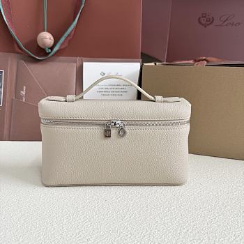 Fortok Loro Piana Extra Pocket L19 Grained Calfskin White 11 x 19 x 6.5cm