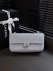 Fortok Chanel Maxi Flap Bag Grey 19.5x32x10cm - 1