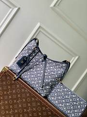 Fortok Louis Vuitton CarryAll Cargo PM Blue Monogram 29 x 24 x 12cm - 1