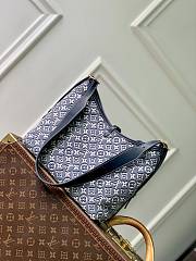 Fortok Louis Vuitton CarryAll Cargo PM Blue Monogram 29 x 24 x 12cm - 2