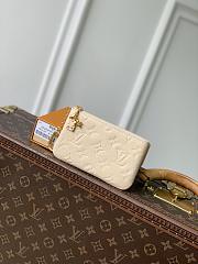 Fortok Louis Vuitton Key Pouch S Poplar 15 x 9 x 1cm  - 1