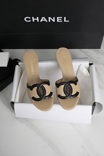 Fortok Chanel Lambskin CC Cutout Mules Beige