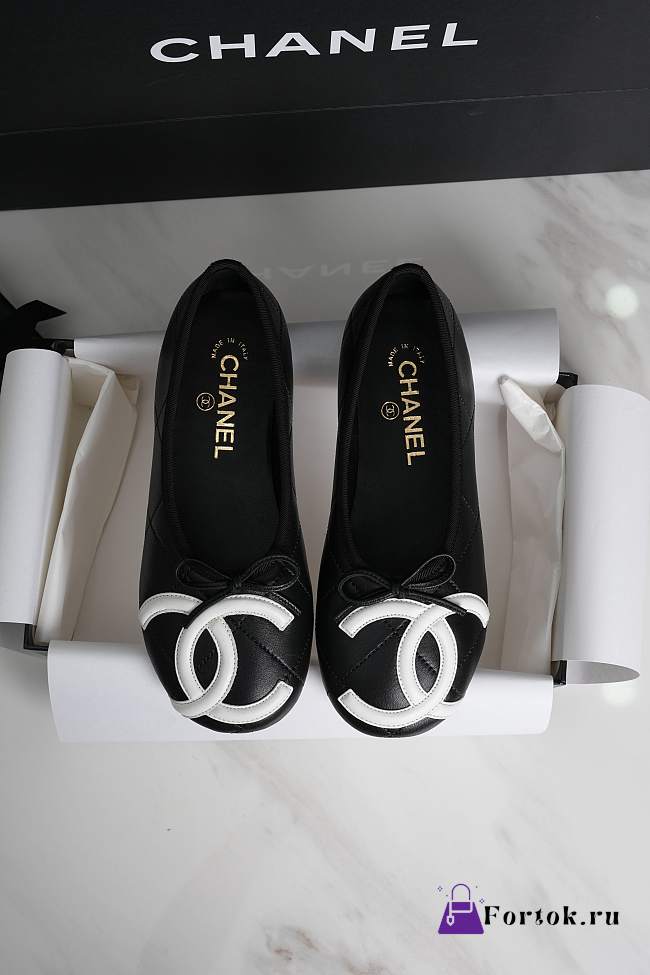 Fortok Chanel Coco Beach 2026 Black Lambskin Ballet Flats - 1