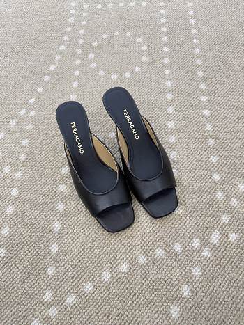 Fortok Salvatore Ferragamo Square-toe Slip-on Mules Kitten Heels Black 5.5cm