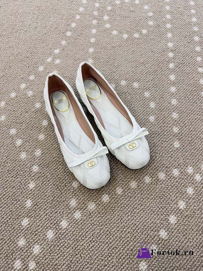 Fortok Valentino Garavani Nappa Quilted Bow Ballerina Flats White - 1