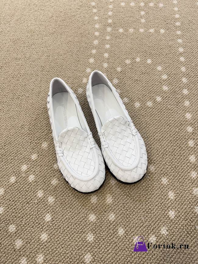 Fortok Bottega Veneta Silenzio Intrecciato Leather Loafers White  - 1