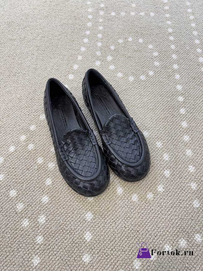 Fortok Bottega Veneta Silenzio Intrecciato Leather Loafers Black - 1