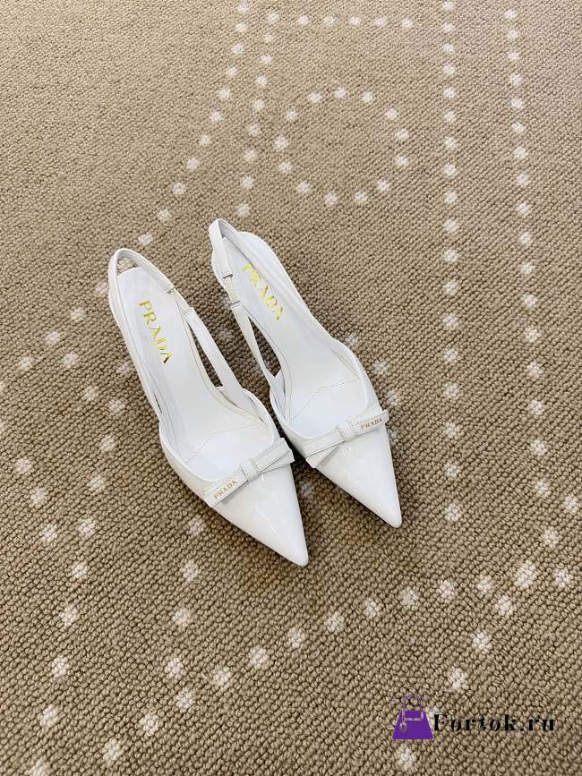 Fortok Prada Slingback Pumps Pointed Toe Bow Patent Leather White 8.5cm - 1