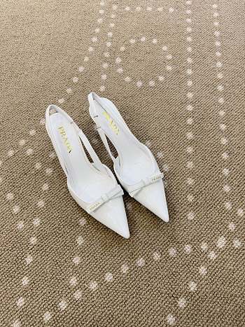 Fortok Prada Slingback Pumps Pointed Toe Bow Patent Leather White 8.5cm