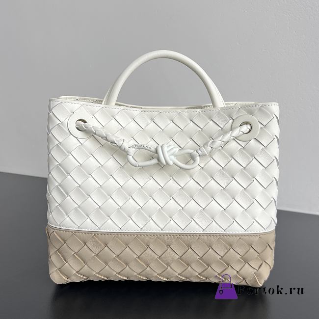 Fortok Bottega Veneta Small Andiamo Bag Two-tone White/Beige 25x20x10cm - 1
