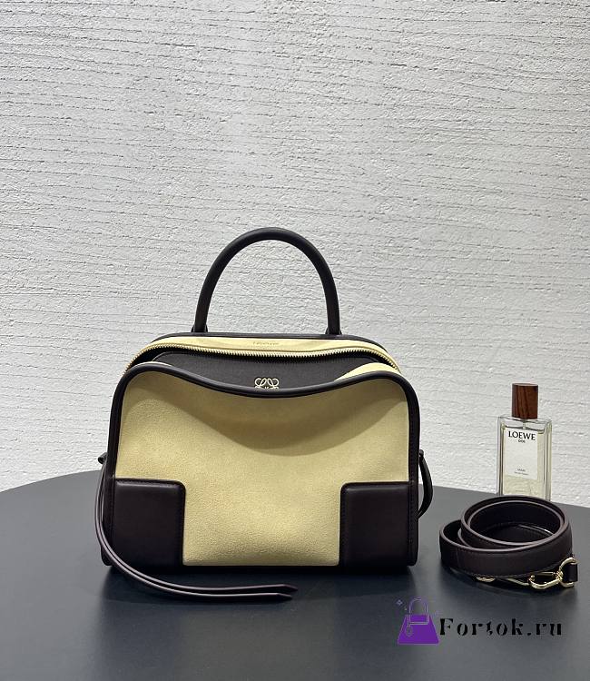 Fortok Loewe Small Amazona 180 Bag Suede and Leather Beige 24✕18.5*10cm - 1
