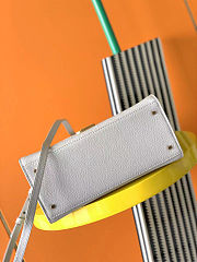 Fortok Saint Laurent Cassandra Top-handle Bag White Grained Leather 24.5×20×11.5cm - 2